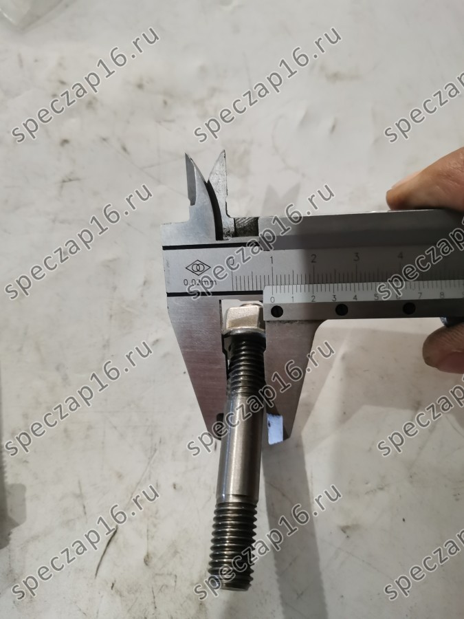 Шпилька выпускного коллектора с гайкой SC11CB (8)