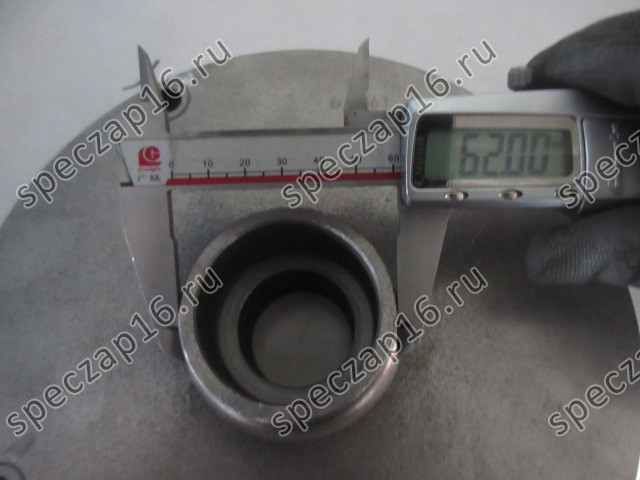 Крышка маховика TD226
