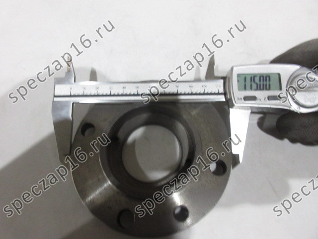 Крышка вала кпп BS428